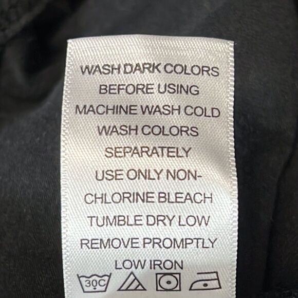 Romans black stretchy capris  - Picture 6 of 6